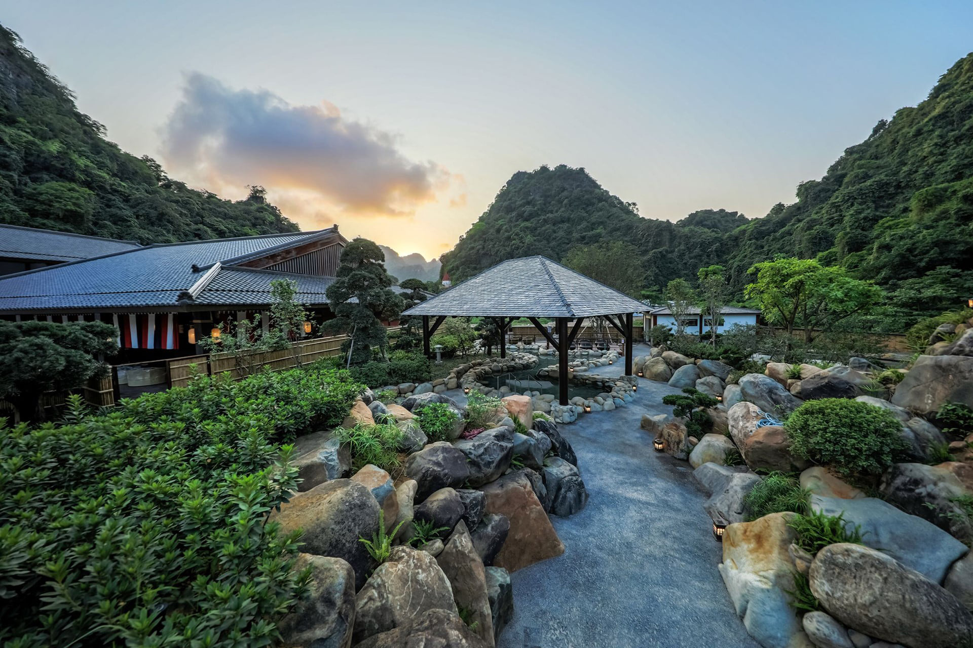 Combo Onsen Quang Hanh Quảng Ninh